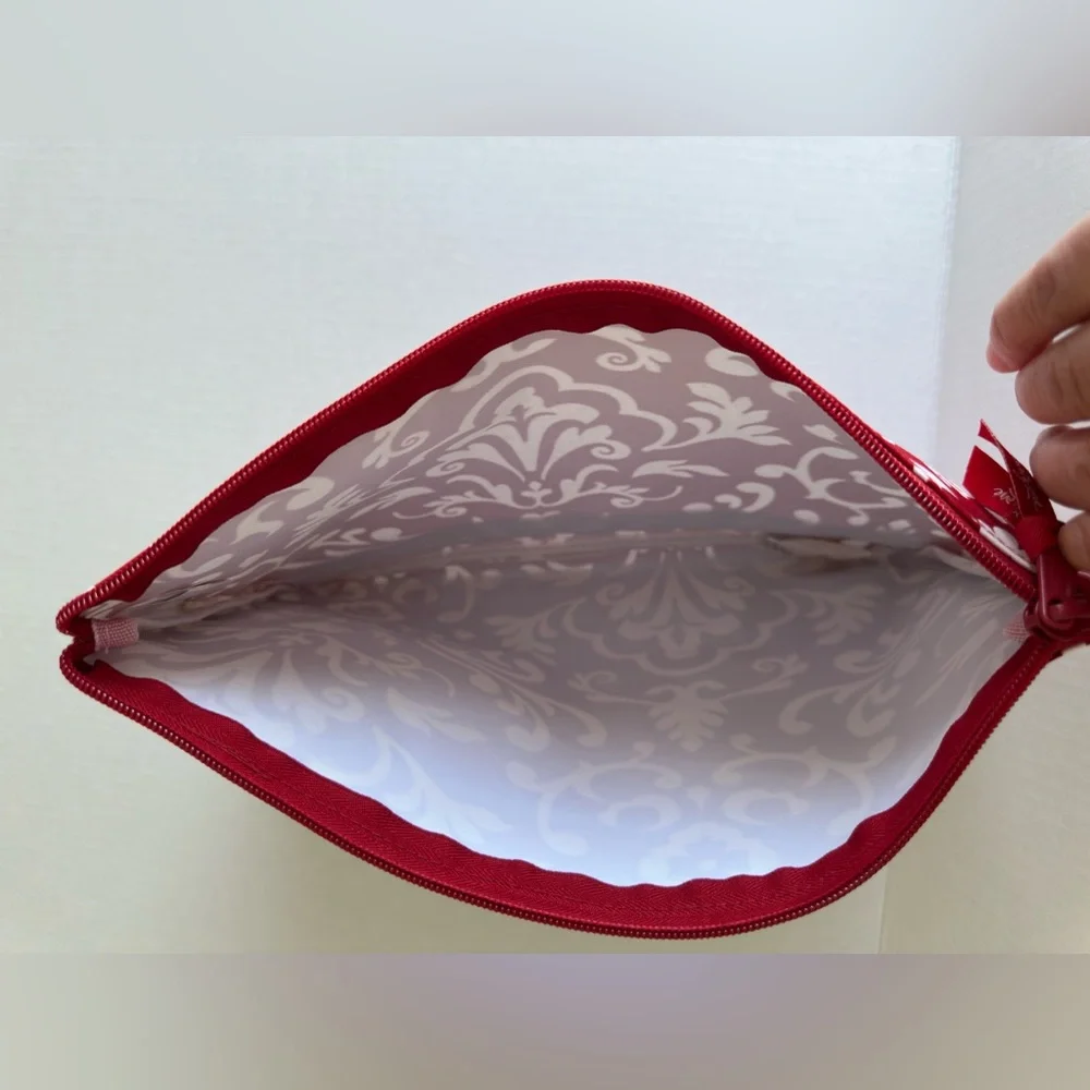 Thirty One Gifts Red Parisian Pop Zipper Pouch